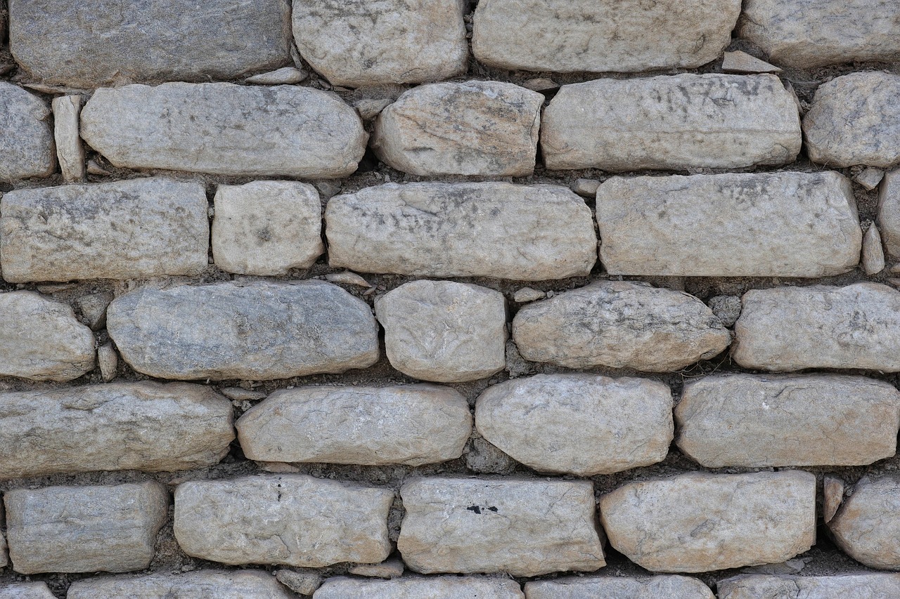 Jak wyłożyć ściany kamieniem ?